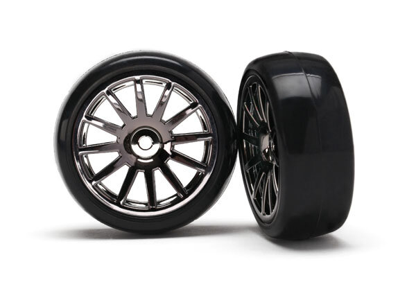 Traxxas slick tyres on black rim (2 pcs.)