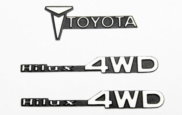 RC4WD VVV-C0007 1-10 Emblema in metallo per Tamiya Hilux