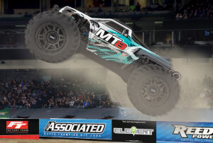 Team Associated 20521 Rival MT8 Teal Pronto a partire